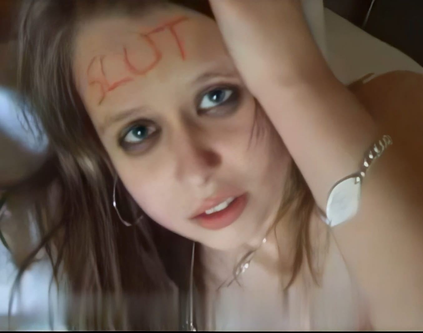 Submissive Girlfriend Brutally Slapped by Her Lover