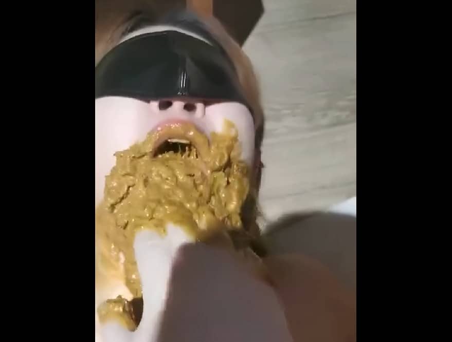 Asian Human Toilet Wife Eating Massive Load of Her Man’s Waste